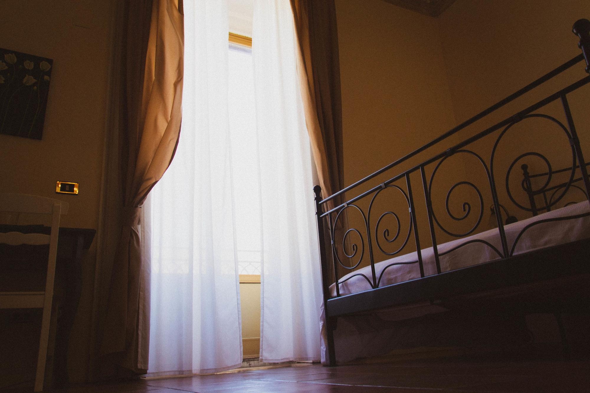 Antica Dimora Caruso Bed & Breakfast Catania Bagian luar foto