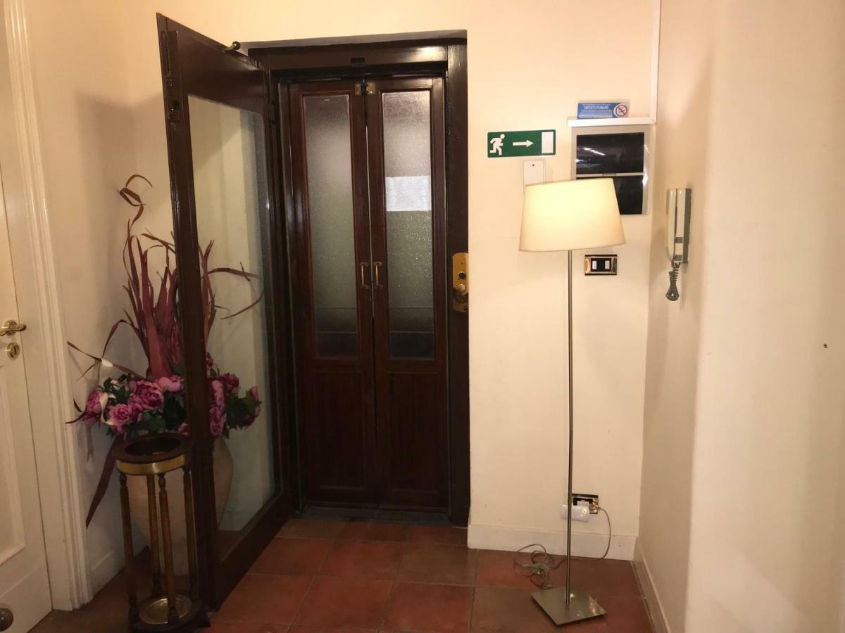 Antica Dimora Caruso Bed & Breakfast Catania Bagian luar foto